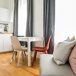 Homaris Schlueterstrasse 베를린