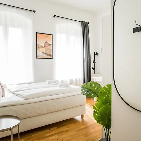 Homaris Schlueterstrasse Apartment *