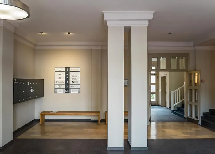 Homaris Schlueterstrasse * 柏林