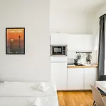 Homaris Schlueterstrasse * 柏林