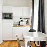 Homaris Schlueterstrasse 公寓