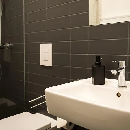 Homaris Schlueterstrasse شقة