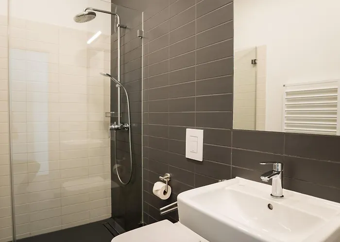 Homaris Schlueterstrasse דירה