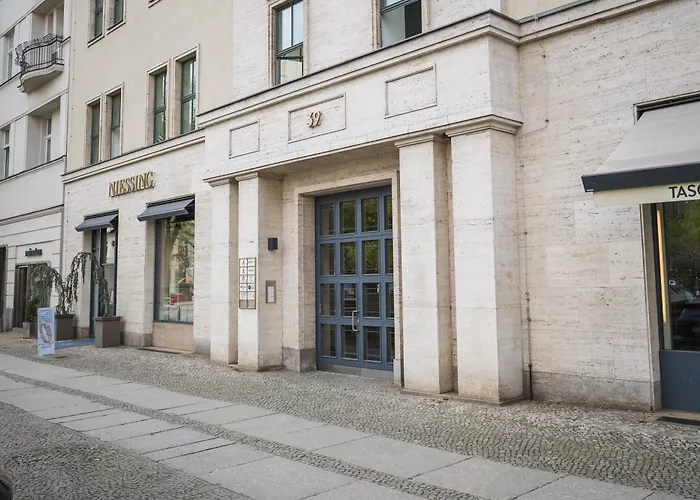 Homaris Schlueterstrasse ベルリン